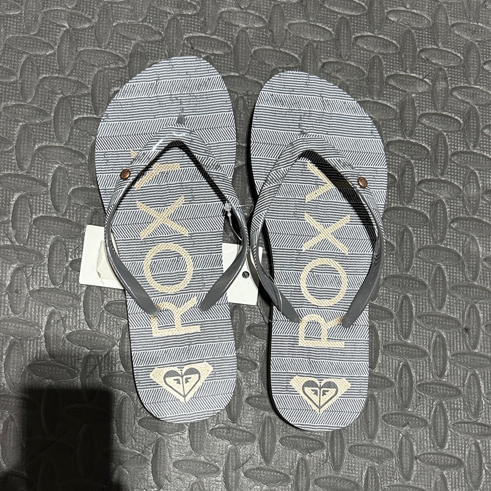 Roxy Black and White Patterned Flip Flops